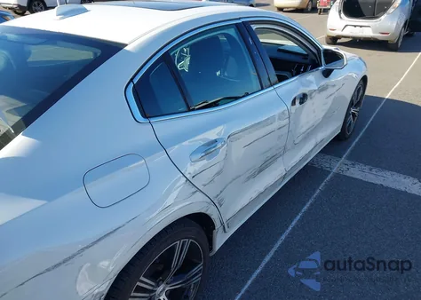 2019 Volvo S60 T5 Inscription z USA, uszkodzony, nr VIN 7JR102FL5KG011766